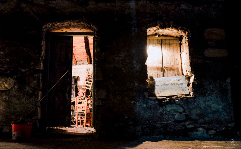 Ikaria 48
